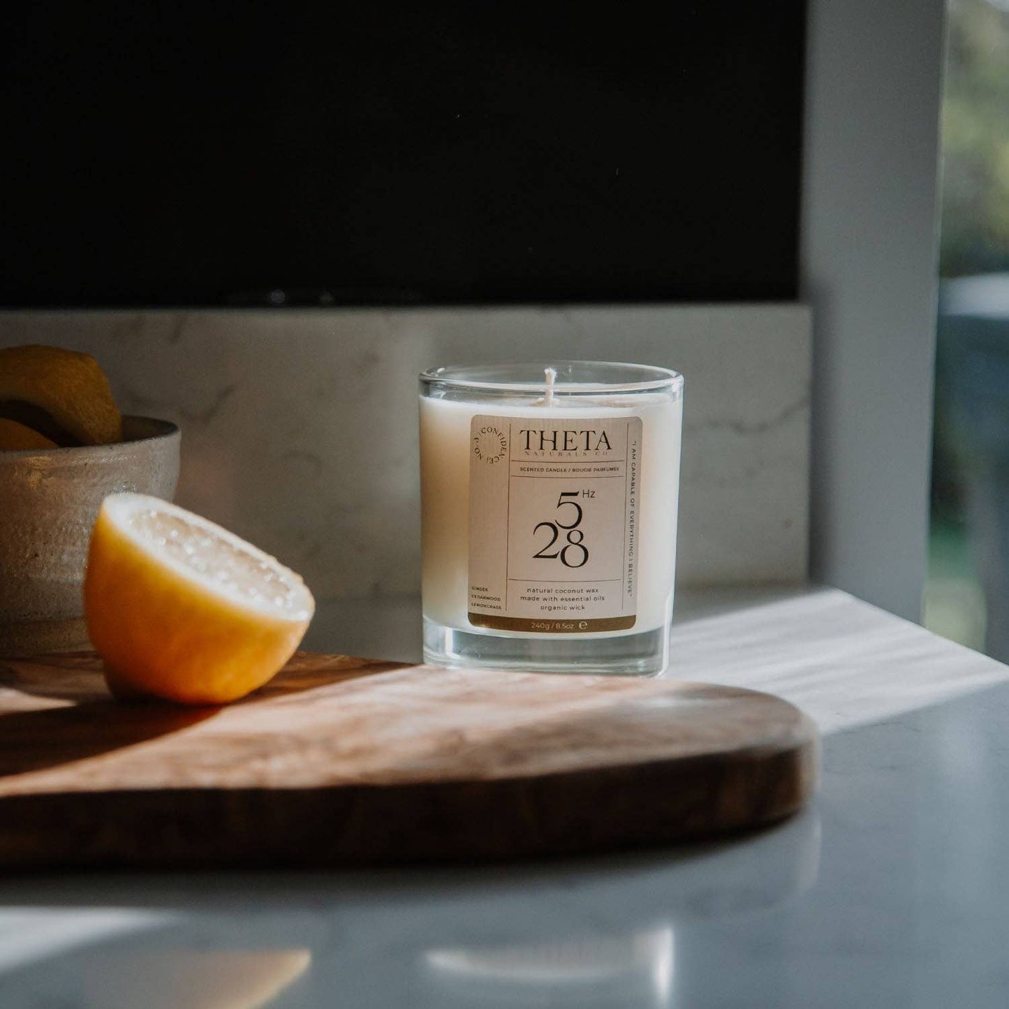 528Hz Confidence Candle - Solar Plexus Chakra: 240g / 8.5oz