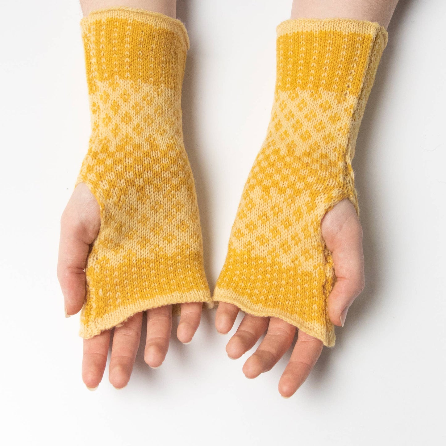 Fair-Isle Gloves: Lemon