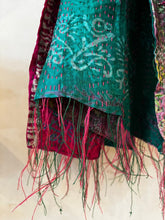 Load image into Gallery viewer, Vintage Kantha Scarf 061
