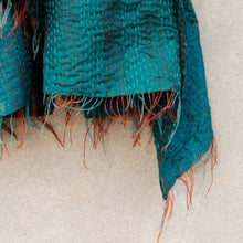 Load image into Gallery viewer, Vintage Kantha Scarf 012
