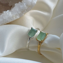 Load image into Gallery viewer, Indu Green Chalcedony Gold Ring
