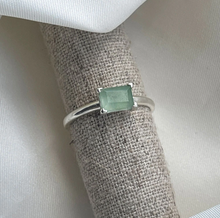 Load image into Gallery viewer, Indu Green Chalcedony Quartz Silver Ring
