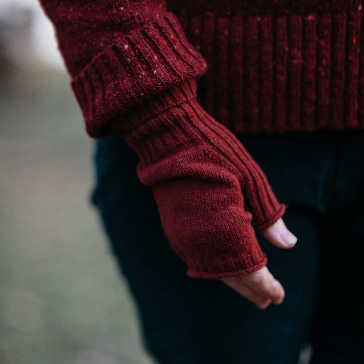 Lambswool Mittens in Rosehip