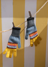 Load image into Gallery viewer, Zig Zag Gloves I Aqua Yellow
