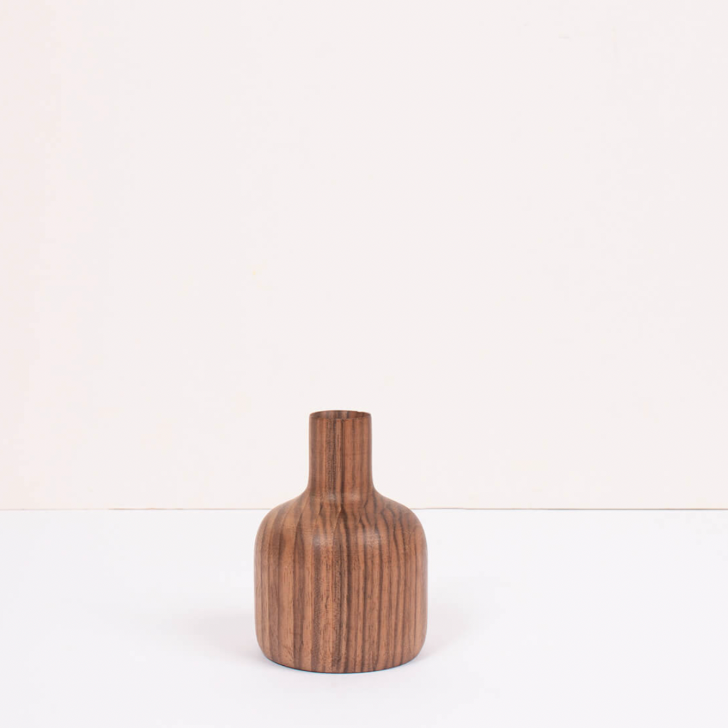 Walnut Vase Arlo I Mini